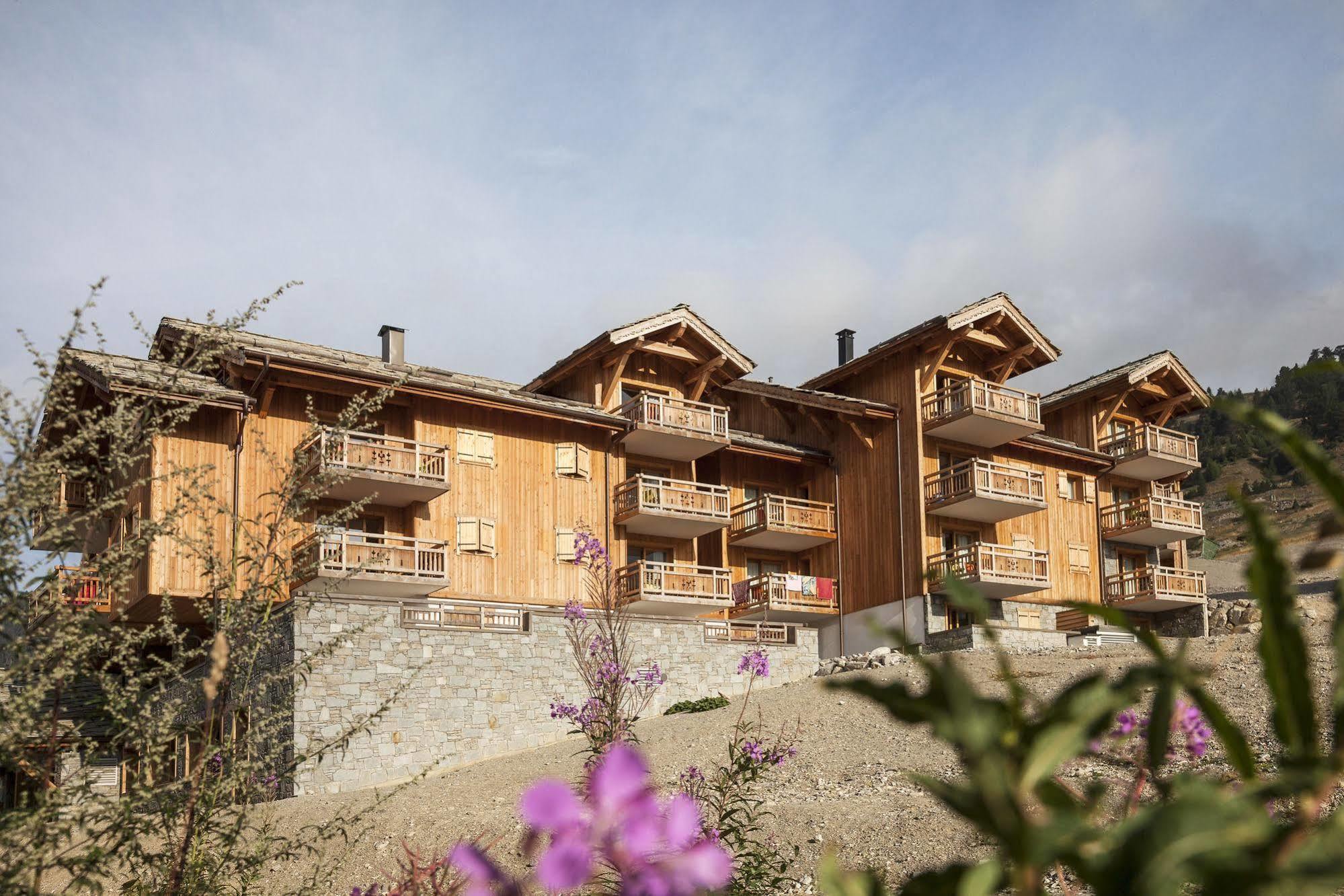 Cgh Residences & Spas Le Chalet Des Dolines Montgenevre Exterior photo