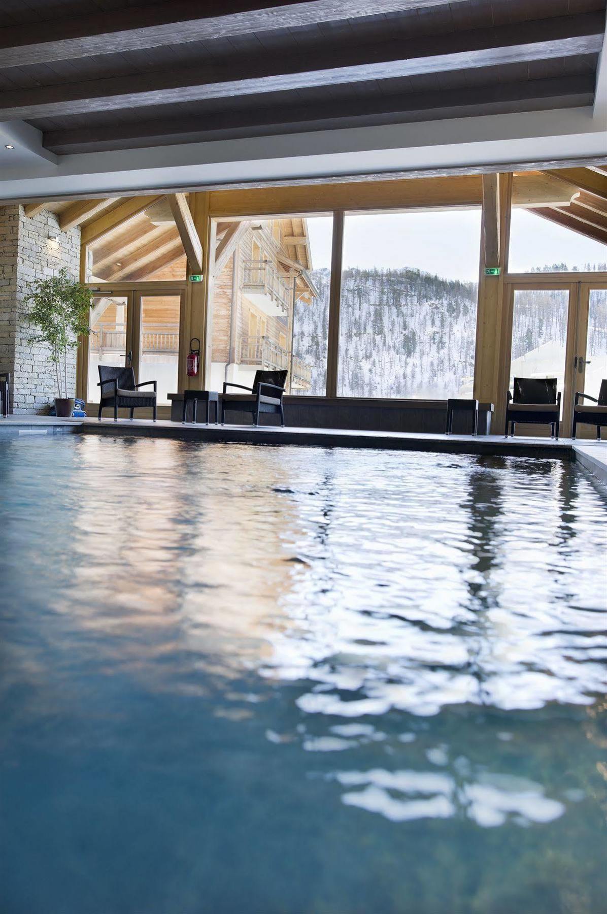 Cgh Residences & Spas Le Chalet Des Dolines Montgenevre Exterior photo